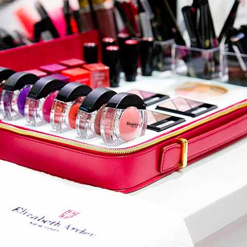 Elizabeth Arden and GLAMOUR Event, Massage at The Red Door Experience